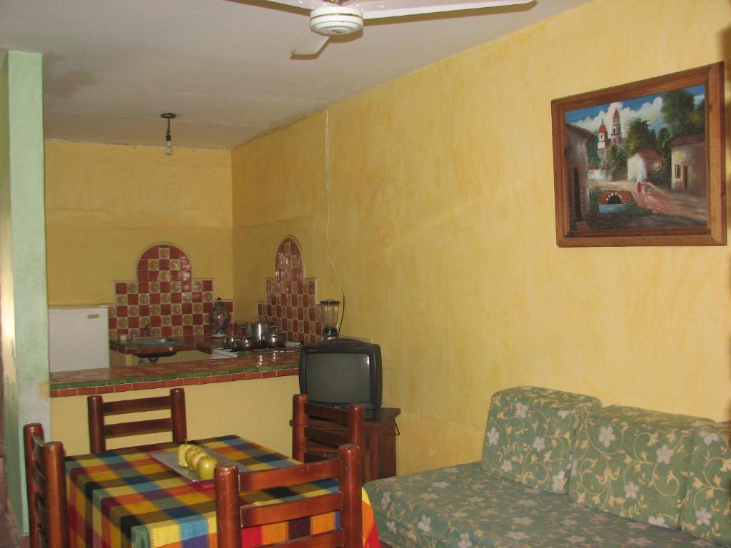Bungalows El Delfin Rincon de Guayabitos Szoba fotó
